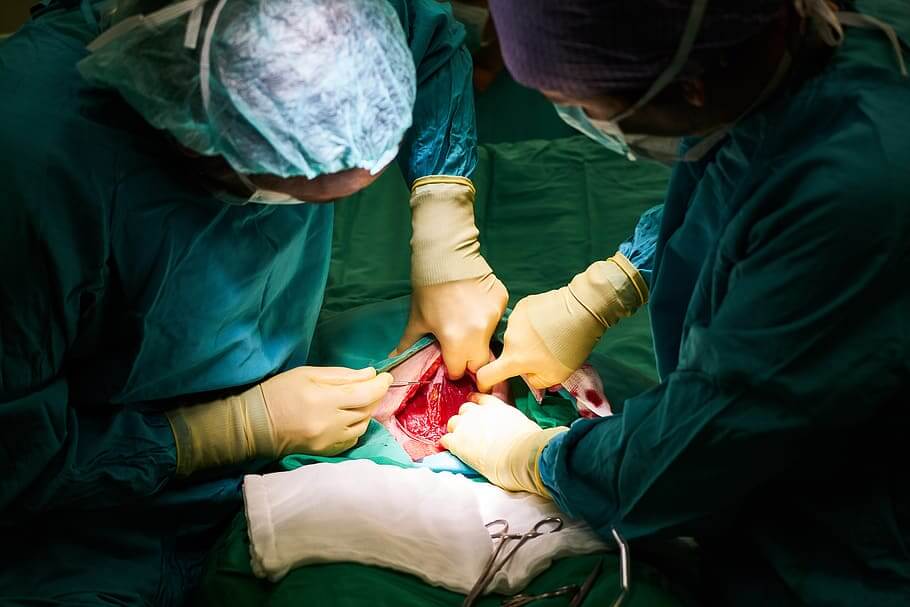 surgery hospital doctor operation