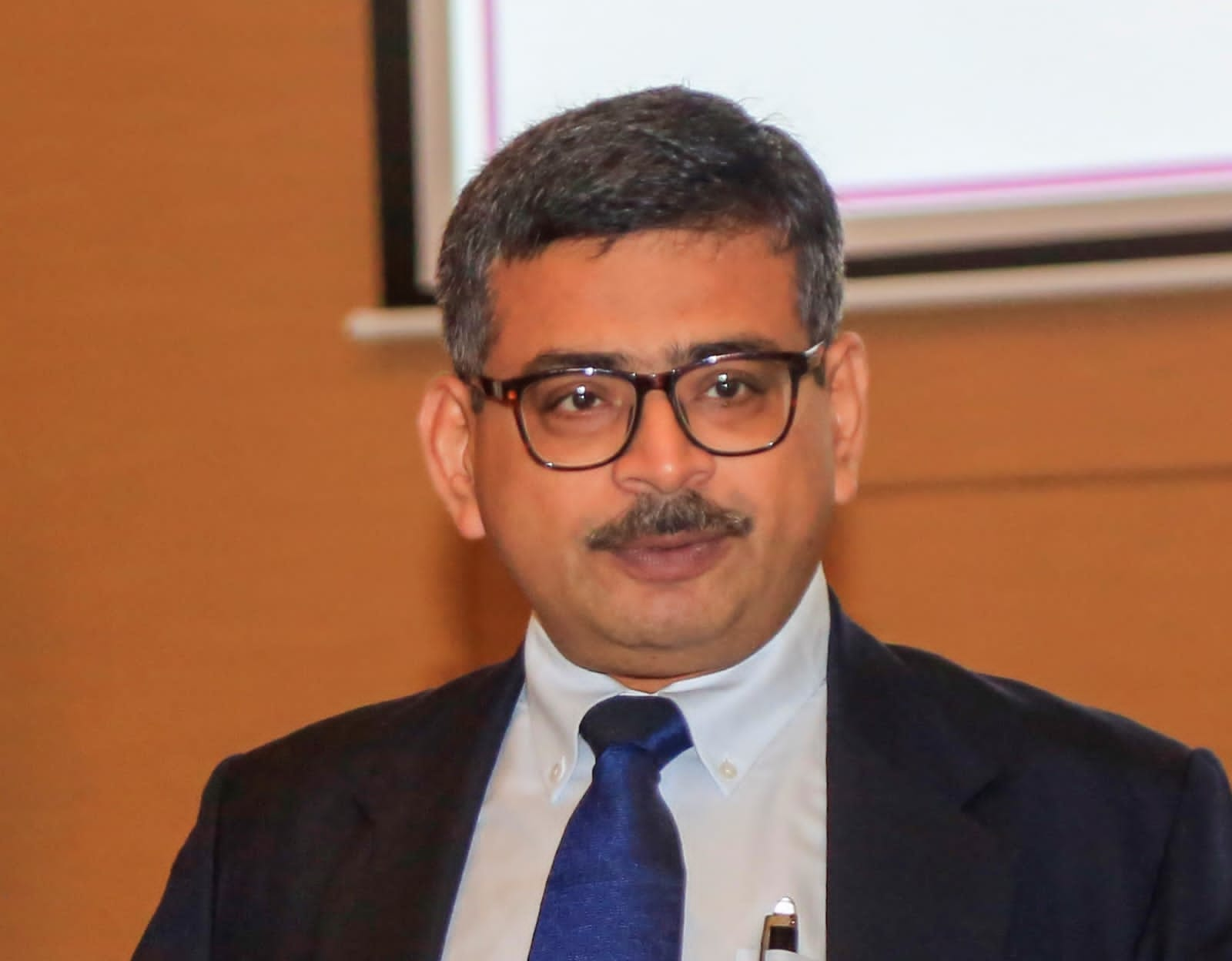 Dr. Umesh Menon